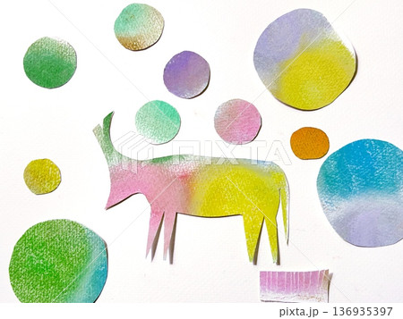 パステルで描いた動物の絵、優しい雰囲気のコラージュ絵 パステルで描いた動物の絵、優しい雰囲気のコラージュ絵 136935397