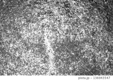 氷の表面の幾何学模様 氷の表面の幾何学模様 136943547