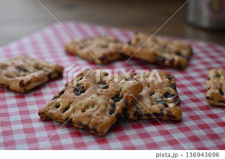 オールクランベリー 136943696