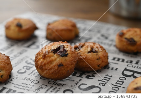 こぐまのぶどうクッキー 136943735