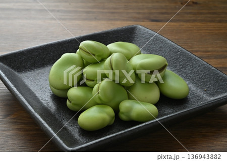 そら豆 136943882
