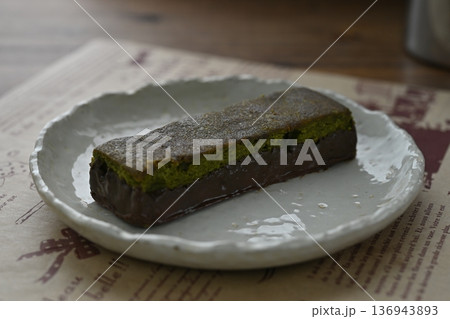 濃厚宇治抹茶ブラウニー 136943893