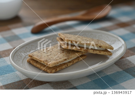 クリーム玄米ブラン ヨーグルト クリーム玄米ブラン ヨーグルト 136943917