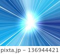 放射状に光る集中線の背景イラスト 136944421