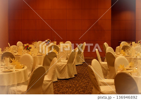 結婚式の席 結婚式の席 136946892