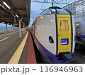 函館駅の特急スーパー北斗 136946963