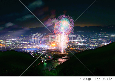 天文台から見下ろす、星に一番近い『光の華』八代全国花火競技大会(さかもと八竜天文台) 136950412