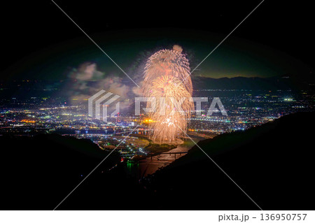 あの日、見上げた空よりも、心に残った景色　八代全国花火競技大会(さかもと八竜天文台) 136950757