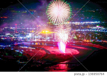 あの日、見上げた空よりも、心に残った景色 八代全国花火競技大会(さかもと八竜天文台) あの日、見上げた空よりも、心に残った景色 八代全国花火競技大会(さかもと八竜天文台) 136950764