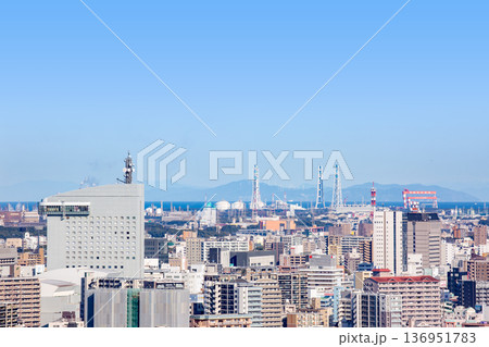 大分市街地と別府湾と四国の山並み 大分市街地と別府湾と四国の山並み 136951783