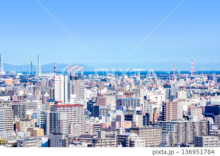 大分市街地と別府湾と四国の山並み 大分市街地と別府湾と四国の山並み 136951784