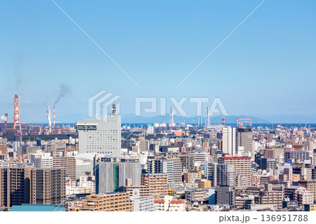大分市街地と別府湾と四国の山並み 大分市街地と別府湾と四国の山並み 136951788