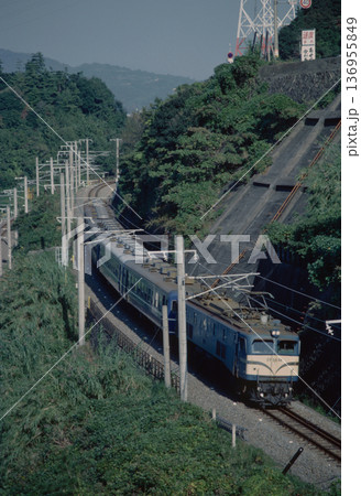 1985年 紀勢本線 EF58 66牽引 12系臨時客車列車 冷水浦 1985年 紀勢本線 EF58 66牽引 12系臨時客車列車 冷水浦 136955849