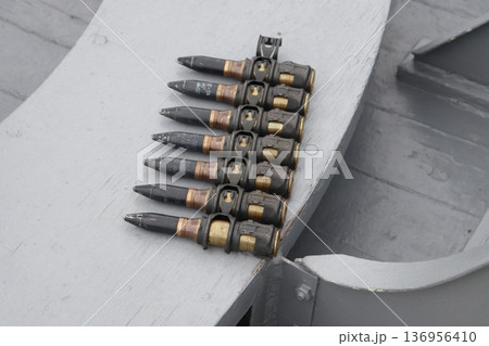 バルカン機関砲の20×102mm機関砲弾 136956410