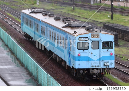 ［MR］水島臨海鉄道キハ37形（倉敷市⇔三菱自工前） 136958580