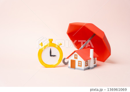 A house under a red insurance umbrella and a stopwatch. Timeframes for home insurance and protection. Policy duration and renewal deadlines. Property risk coverage and contract term management A house under a red insurance umbrella and a stopwatch. Timeframes for home insurance and protection. Policy duration and renewal deadlines. Property risk coverage and contract term management 136961069