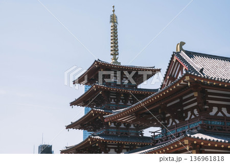 [四天王寺]大阪を代表する歴史深いお寺の美しい風景 136961818