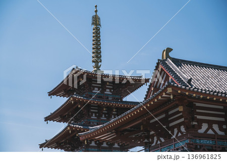 [四天王寺]大阪を代表する歴史深いお寺の美しい風景 136961825