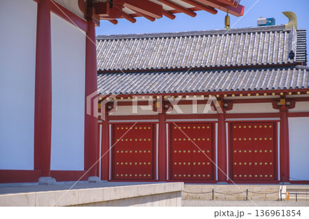 [四天王寺]大阪を代表する歴史深いお寺の美しい風景 136961854
