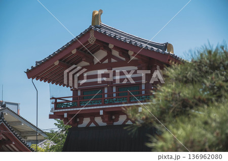 [四天王寺]大阪を代表する歴史深いお寺の美しい風景 136962080