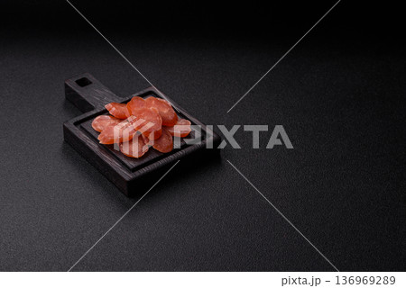 Sliced smoked dry sausage made from turkey or pork for sandwiches. Sliced smoked sausage Sliced smoked dry sausage made from turkey or pork for sandwiches. Sliced smoked sausage 136969289