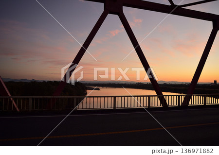 通勤路から見る風景 136971882