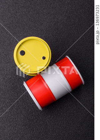 Metal barrels containing oil, gas, or chemicals, global fuel prices, and trends. Oil barrels 136973231