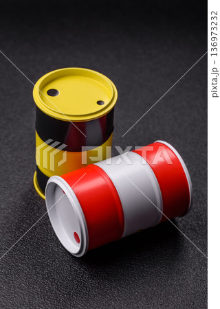 Metal barrels containing oil, gas, or chemicals, global fuel prices, and trends. Oil barrels 136973232