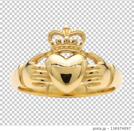 Classic gold claddagh ring featuring the traditional design of two hands holding a heart topped with a crown, isolated. Perfect for irish heritage and love symbols 136974097