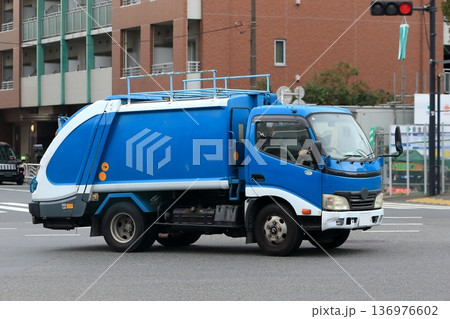 塵芥車(ゴミ収集車) 塵芥車(ゴミ収集車) 136976602