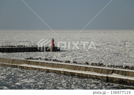 流氷の海 流氷の海 136977119