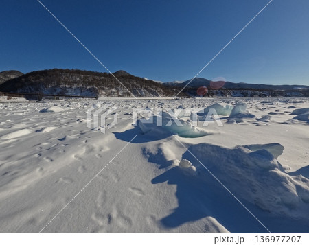 流氷の海 136977207