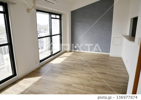 マンション空室 136977874
