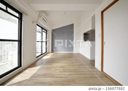 マンション空室 136977882