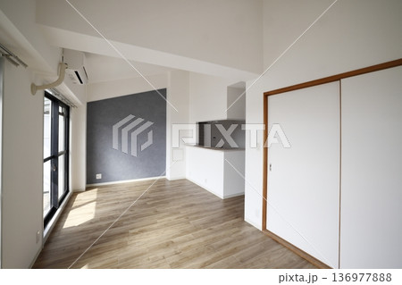 マンション空室 136977888