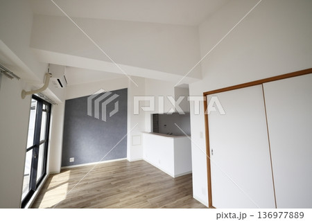 マンション空室 136977889