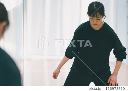 dance practice 136978860