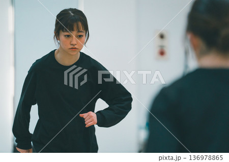 dance practice 136978865