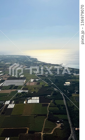 宮古島上空から着陸間際の風景 宮古島上空から着陸間際の風景 136979070