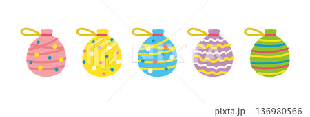 ヨーヨー セット イラスト 夏祭り 縁日 カラフル 手描き シンプル ヨーヨー セット イラスト 夏祭り 縁日 カラフル 手描き シンプル 136980566