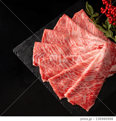 黒毛和牛、肉、すき焼き、しゃぶしゃぶ、焼肉 黒毛和牛、肉、すき焼き、しゃぶしゃぶ、焼肉 136980998