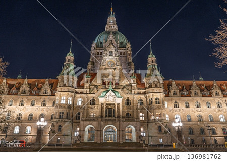 Illuminated New Town Hall Hannover, Germany A Majestic Nighttime View in Lower Saxony Illuminated New Town Hall Hannover, Germany A Majestic Nighttime View in Lower Saxony 136981762