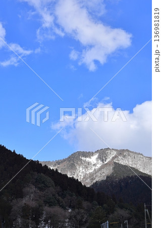 智頭宿から望む牛臥山 3 智頭宿から望む牛臥山 3 136981819