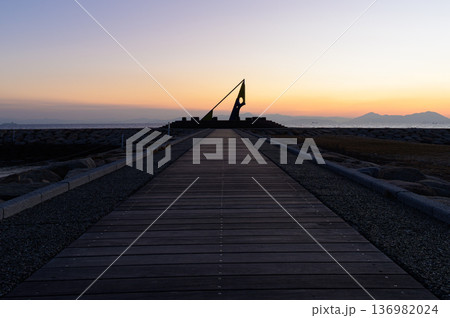 山口県 焼野海岸の美しい夕焼け風景 山口県 焼野海岸の美しい夕焼け風景 136982024