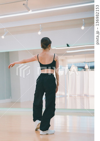 dance practice 136982153