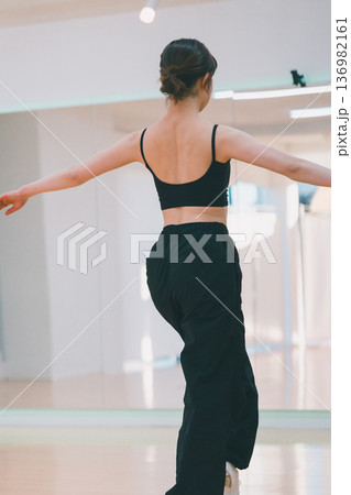 dance practice 136982161