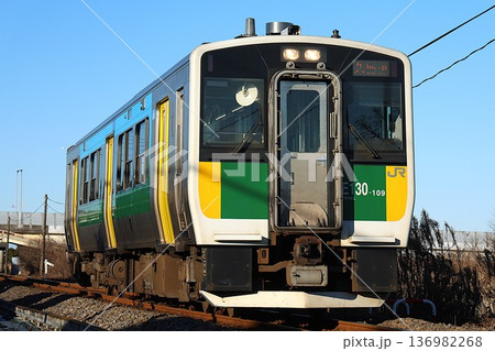 【JR東日本】キハE130系100番台（久留里線：木更津〜祇園） 136982268