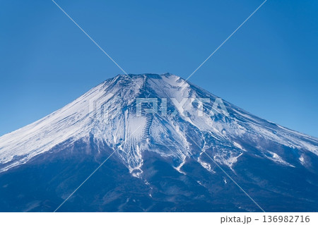 冬の富士山 冬の富士山 136982716
