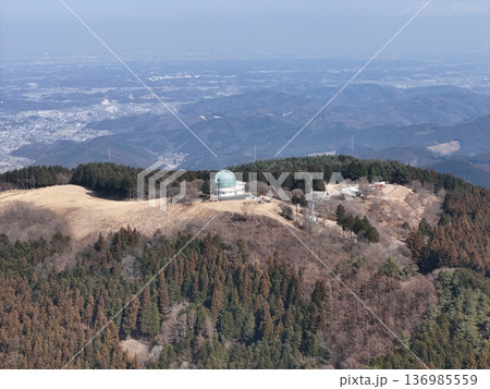 <鳥瞰>堂平上空から見る早春の関東平野 <鳥瞰>堂平上空から見る早春の関東平野 136985559
