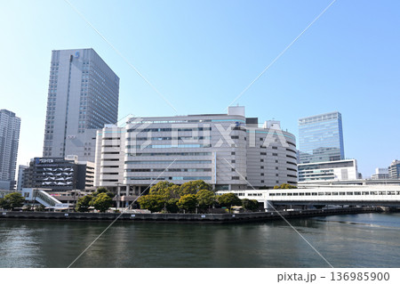 横浜駅東口の風景 136985900